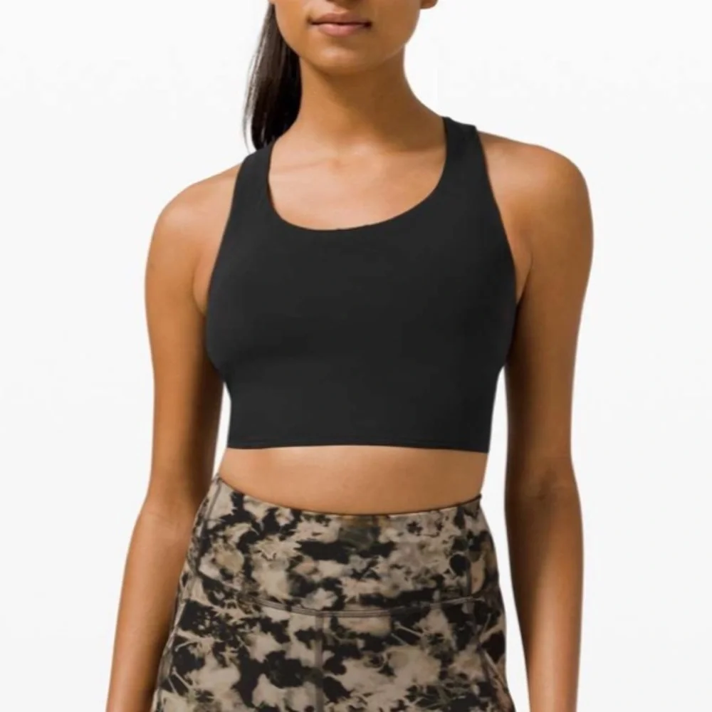 Lululemon Stash It Bra Black Size 6 Medium Support B/C Cup Zip Pocket